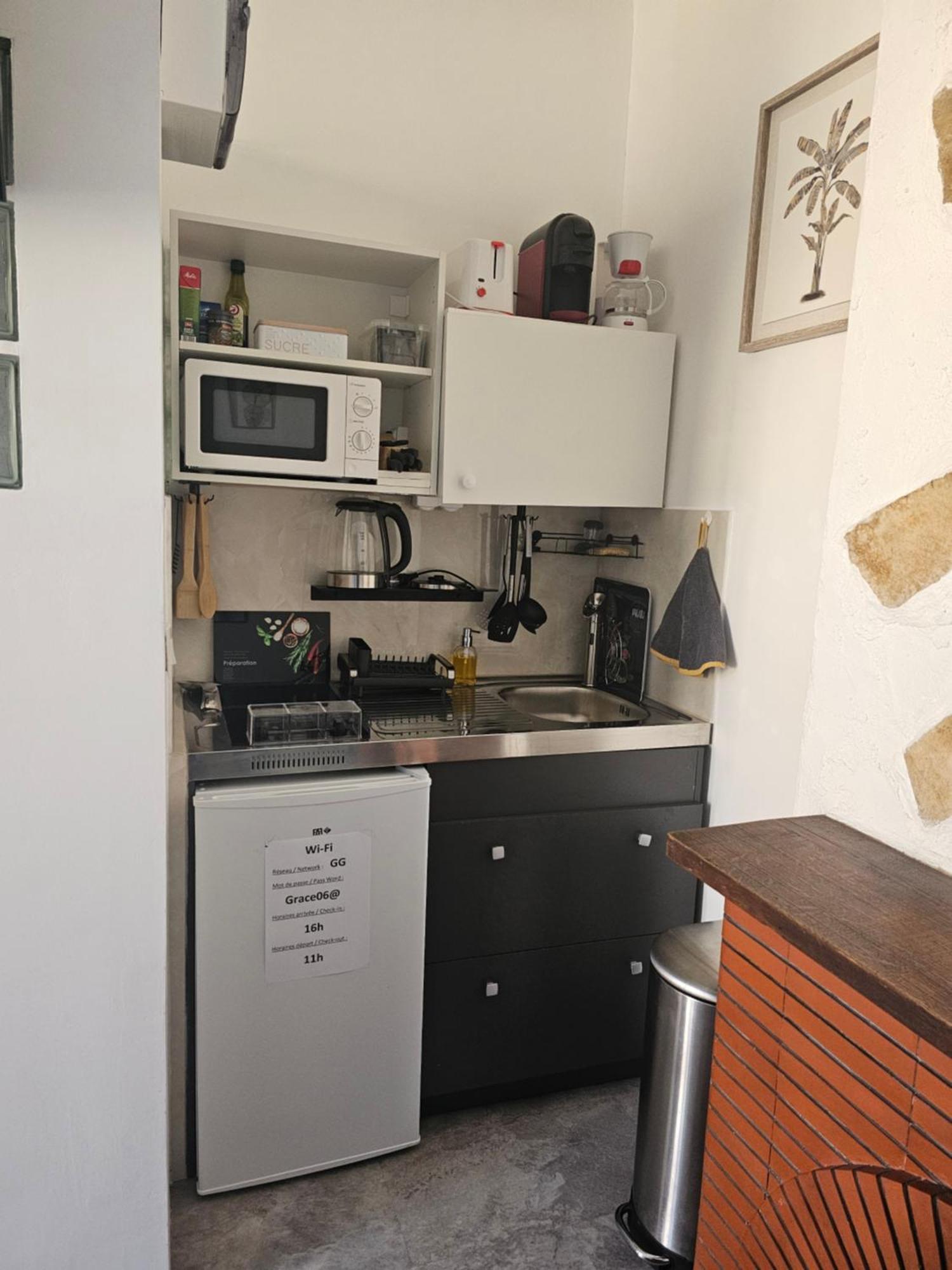 Studio 1 A La Trinite Proche De Nice, Monaco Et L'Italie ภายนอก รูปภาพ