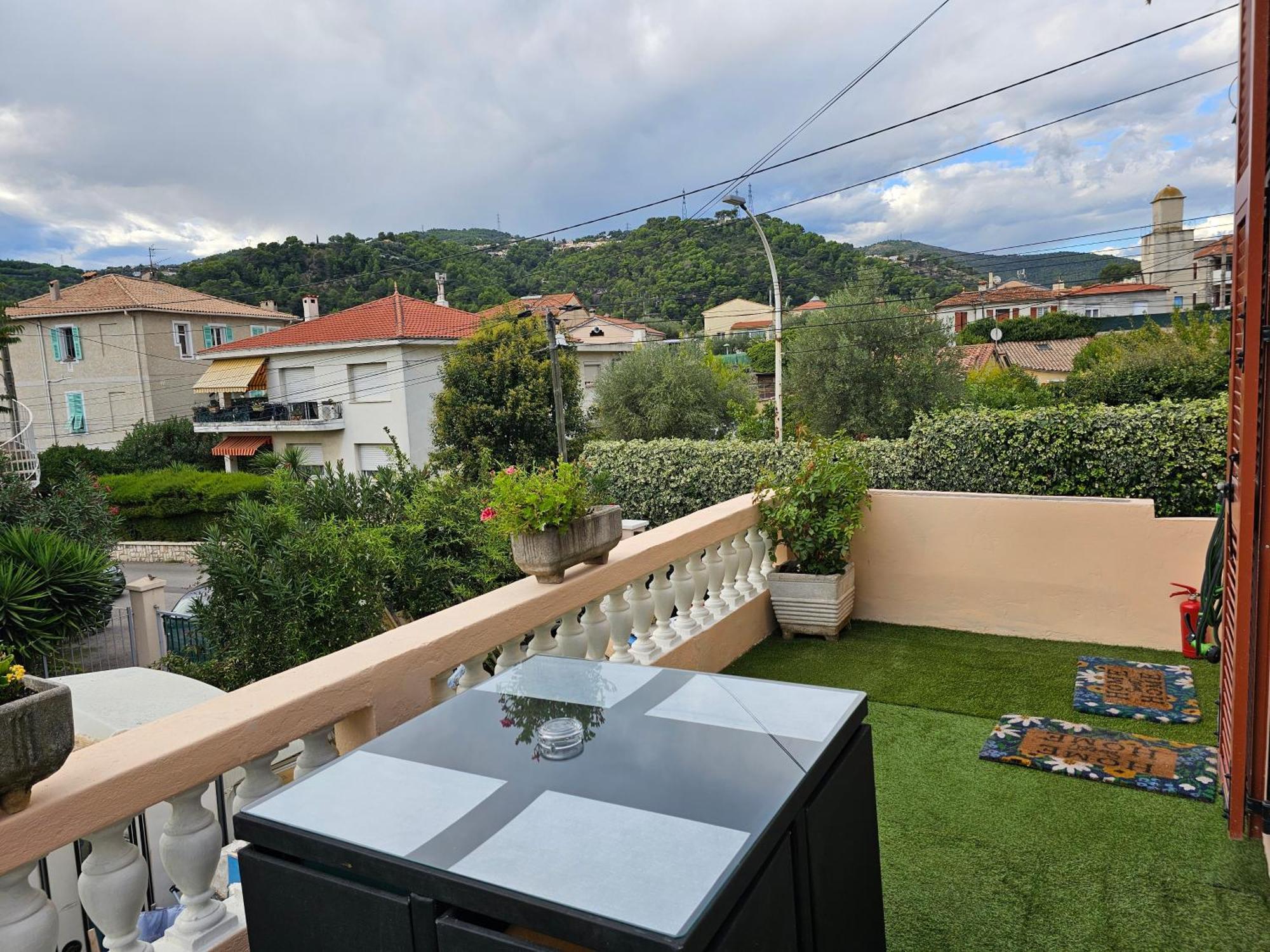 Studio 1 A La Trinite Proche De Nice, Monaco Et L'Italie ภายนอก รูปภาพ